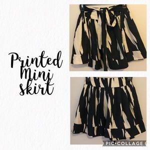 Printed mini skirt
